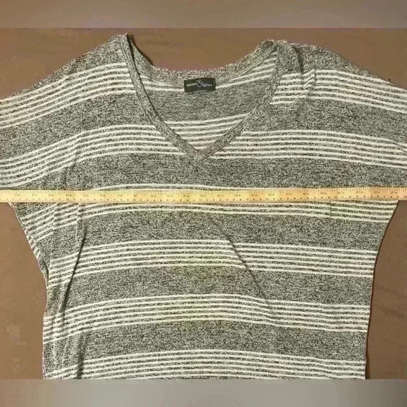 Market & Spruce Women’s Knit Top Grey Stripe 3/4 Sleeve Size L - Picture 5 of 7